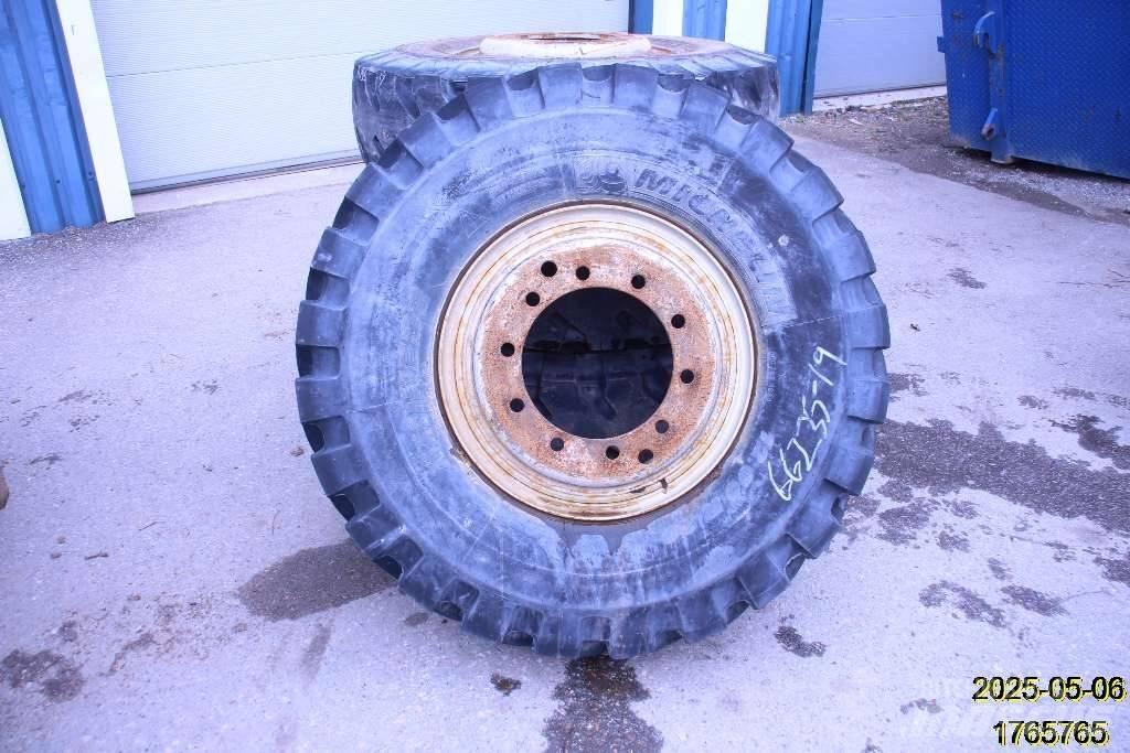Michelin XMINED2 Pneus, roues et jantes
