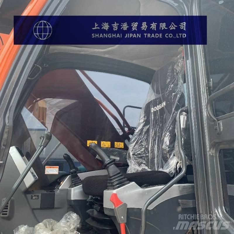 Doosan DX 300 Pelle sur chenilles