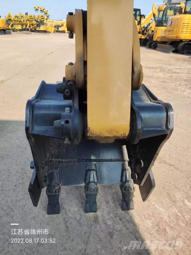 CAT 302CR Pelle sur chenilles