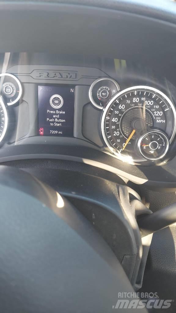 RAM 5500 Camion plateau