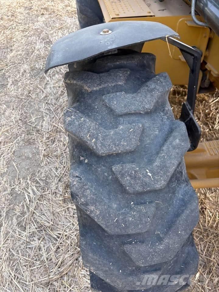 CAT 430 E Tractopelle