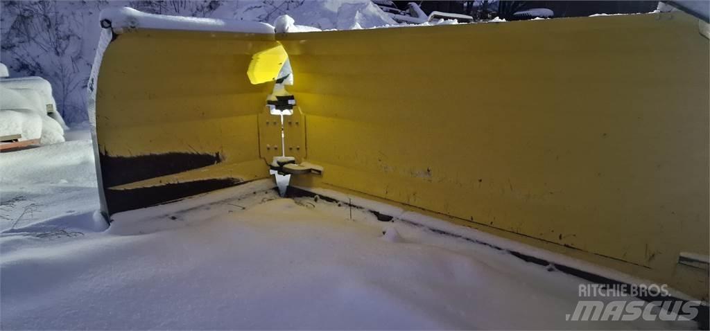 Vama U-aura Chasse neige