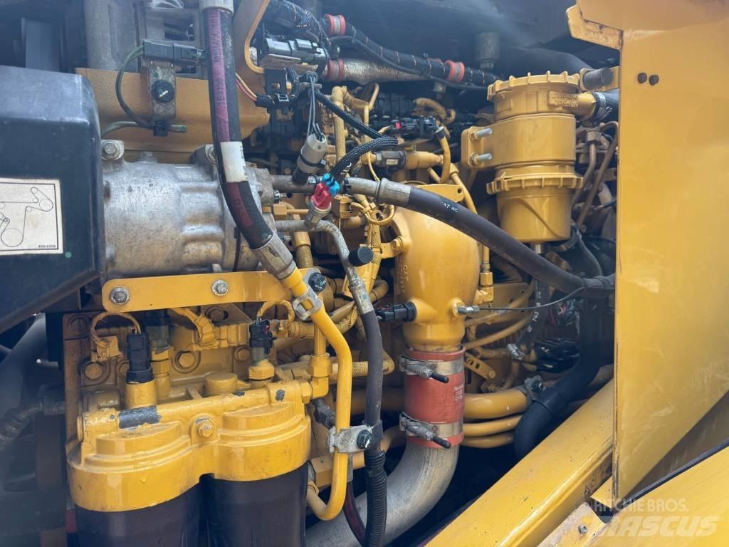 CAT 966 M Chargeuse sur pneus