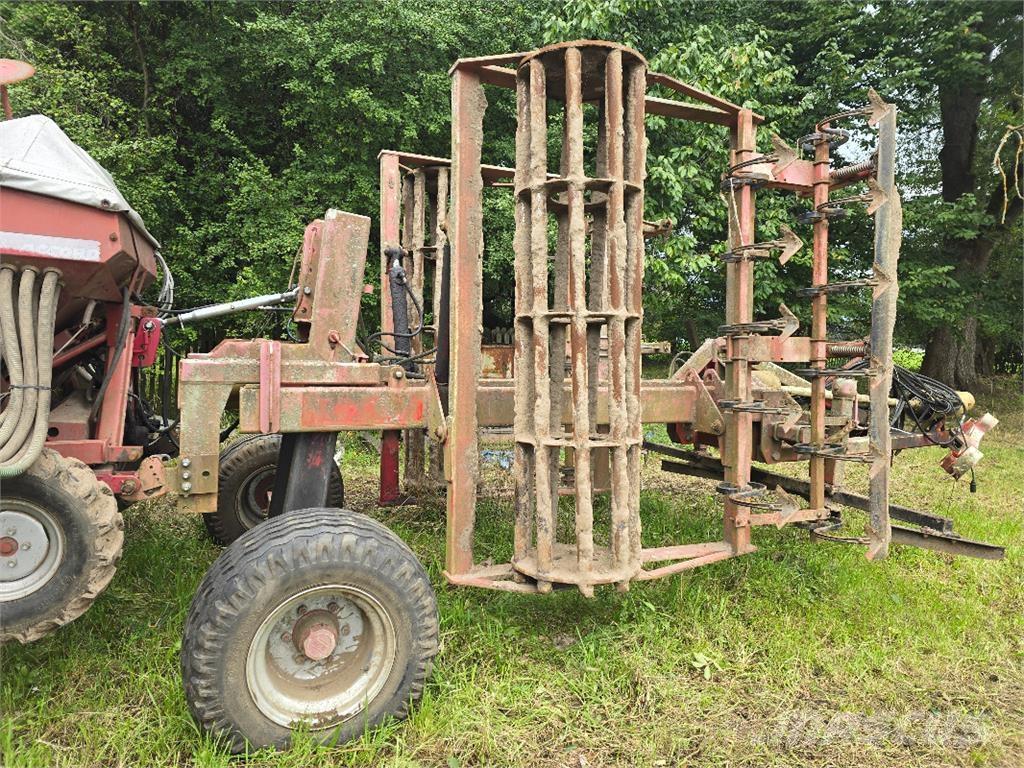 MBW 450 Déchaumeur, cultivateur