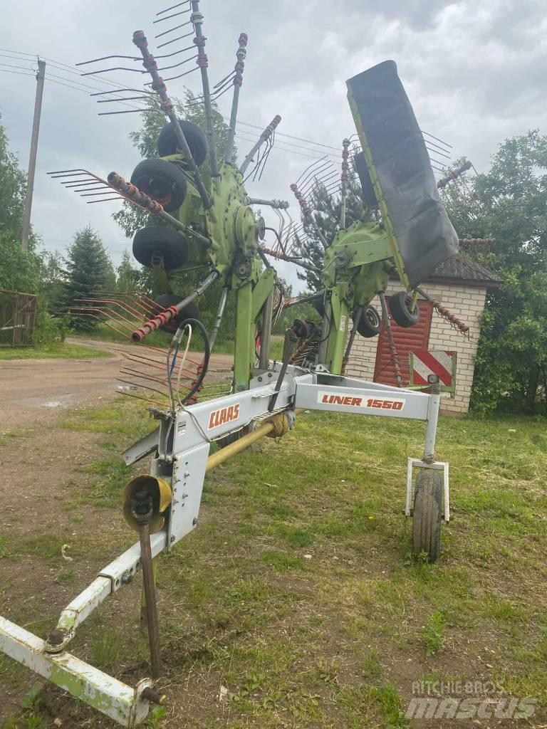CLAAS Liner 1550 Rateau faneur