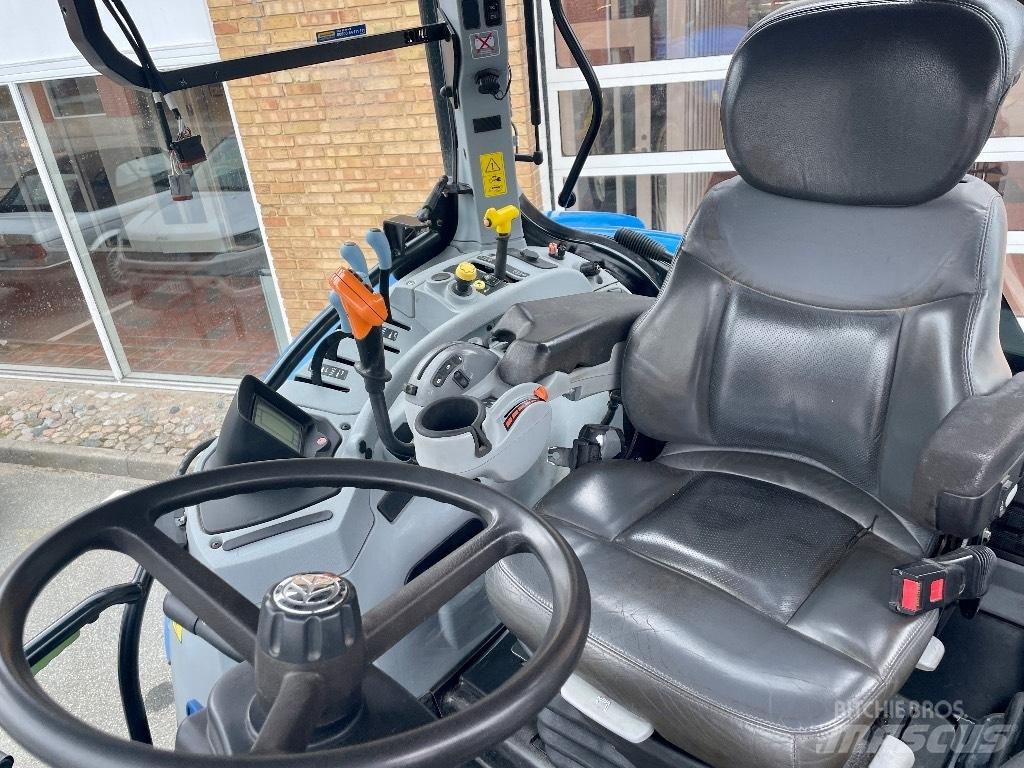 New Holland T 7030 Tracteur