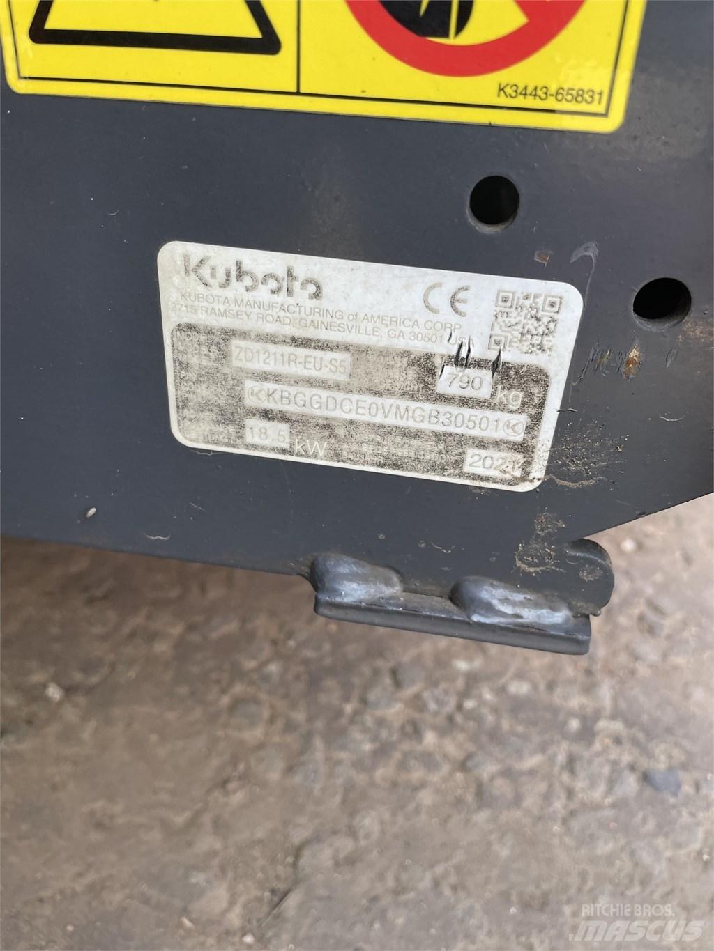Kubota ZD 1211 Tondeuses montées