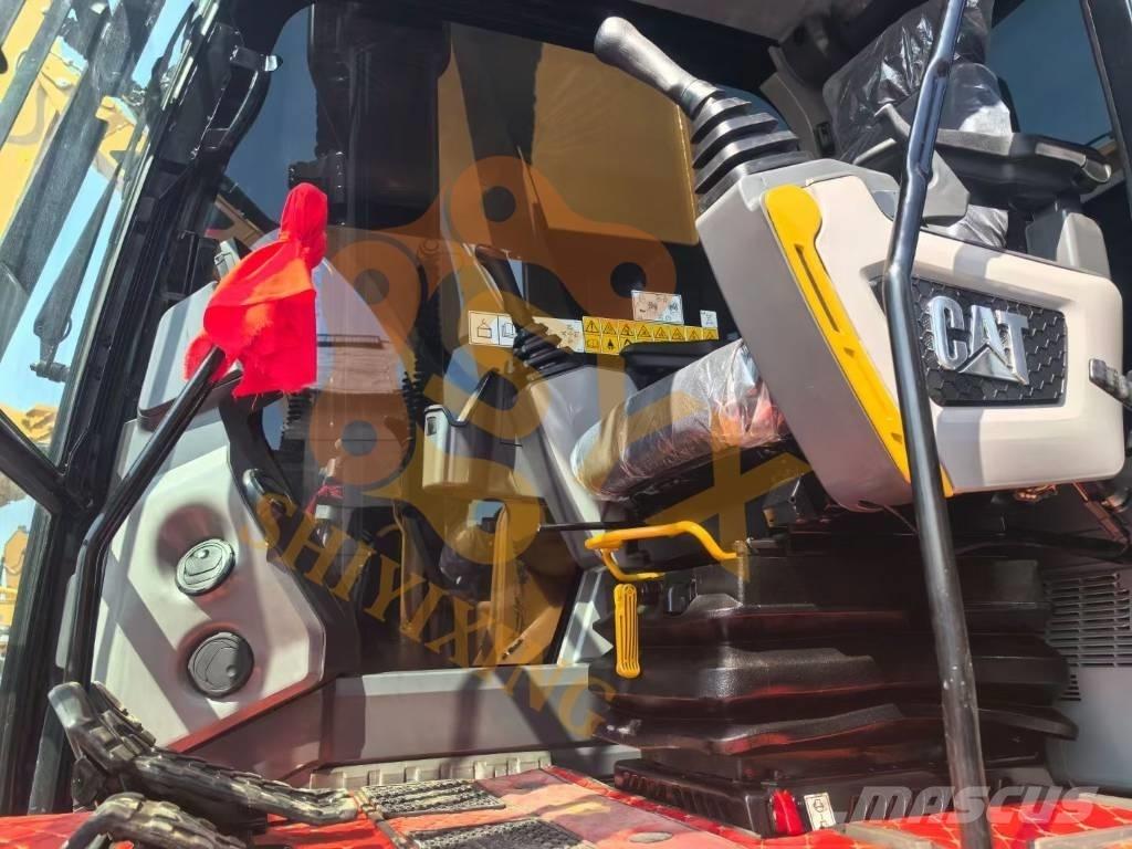 CAT 323 D Pelle sur chenilles