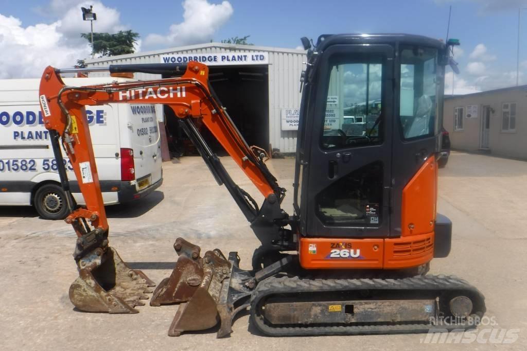 Hitachi ZX 26 U-6 Mini pelle < 7t