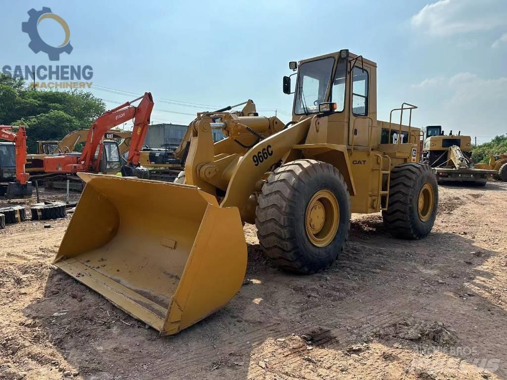 CAT 966 C Chargeuse sur pneus