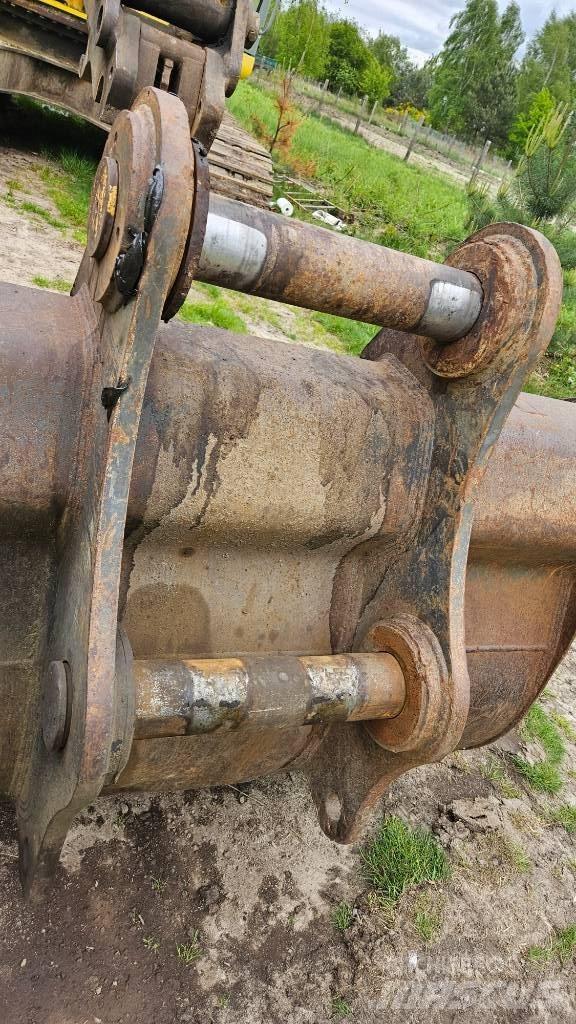New Holland E385 Pelle sur chenilles
