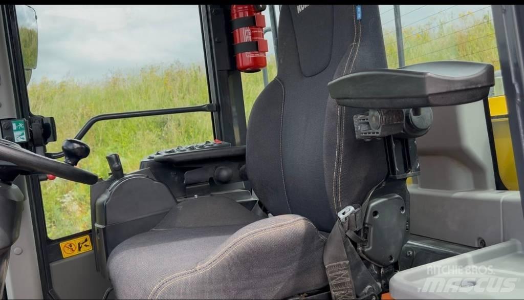 Komatsu WA470-8 Chargeuse sur pneus