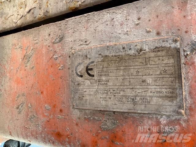 Hitachi EX 455 LC Pelle sur chenilles