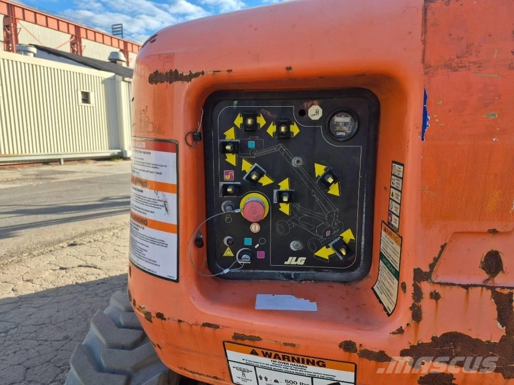 JLG M 600 JP Nacelles articulées