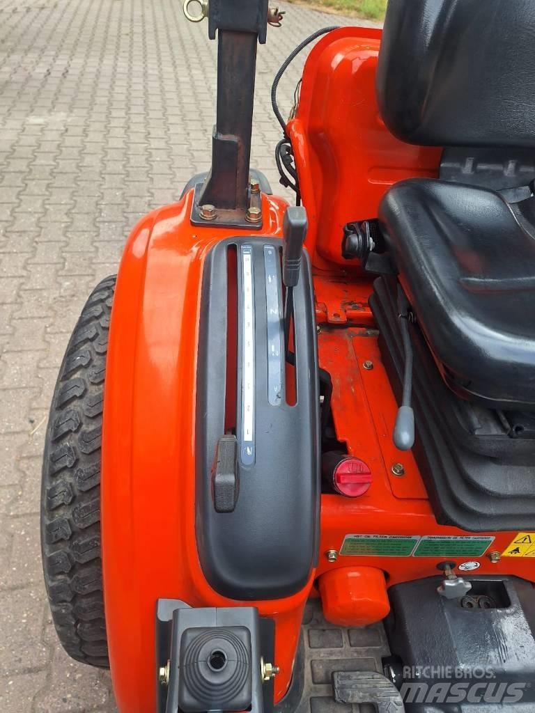 Kioti CK2810 HST Tracteur