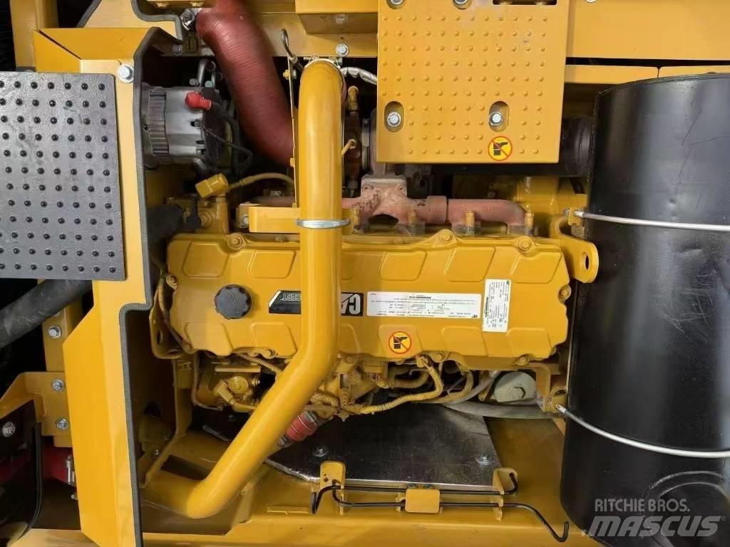 CAT 336 D Pelle sur chenilles