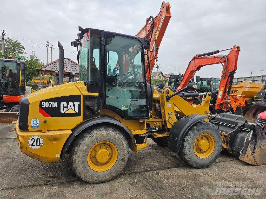 CAT 907M Chargeuse sur pneus