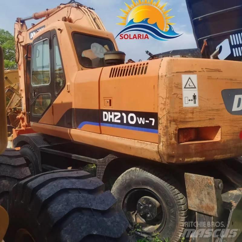Doosan DH 210 W Pelle sur pneus