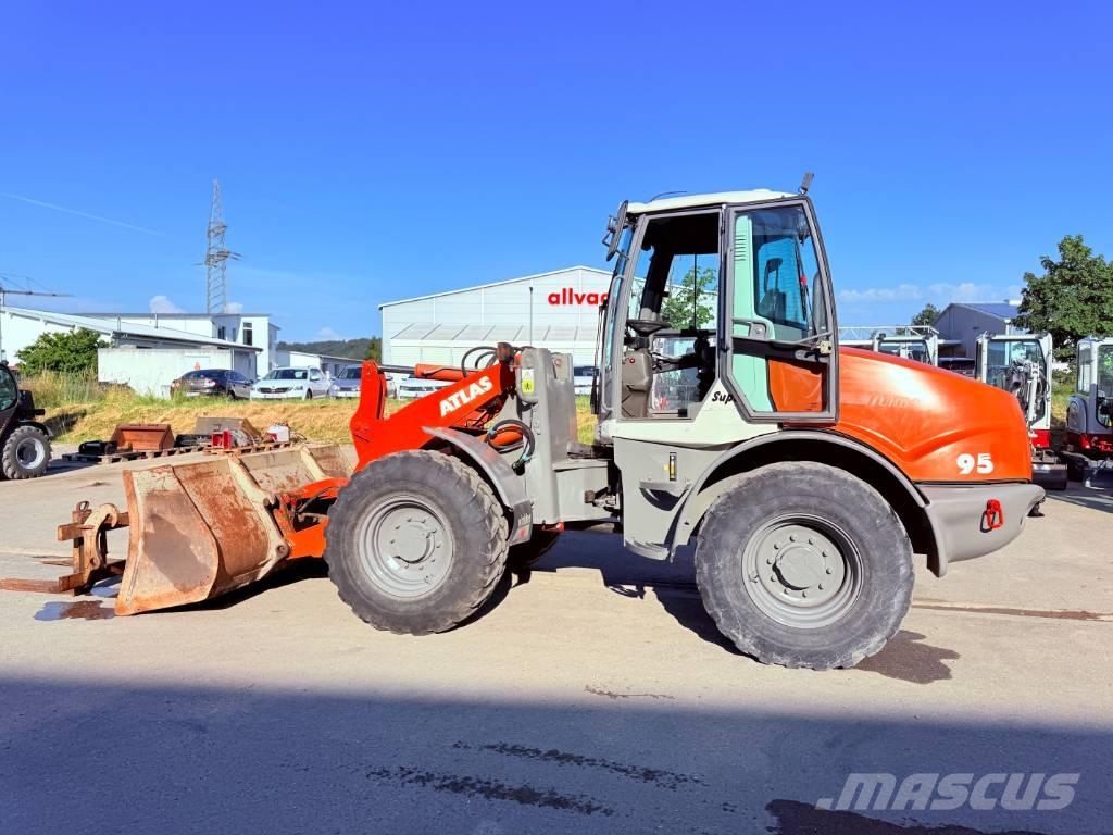 Atlas AR 95 super Chargeuse sur pneus