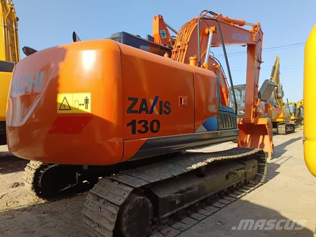 Hitachi ZX 130 Pelle sur chenilles
