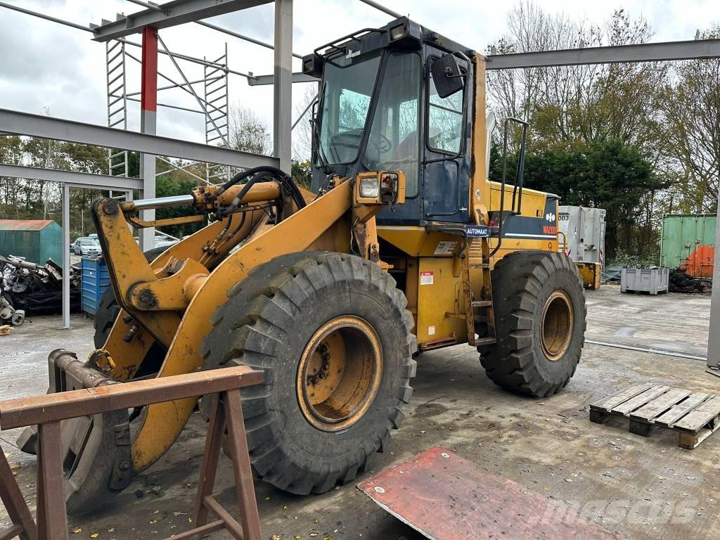 Komatsu WA200 Chargeuse sur pneus