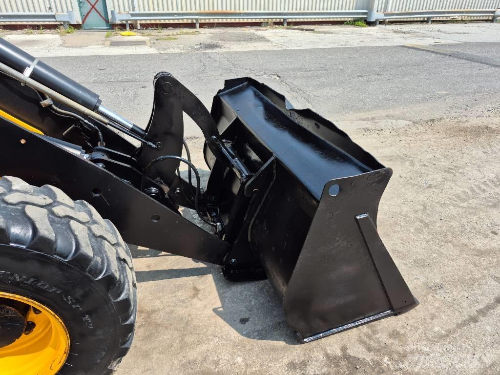 JCB 407 Chargeuse sur pneus