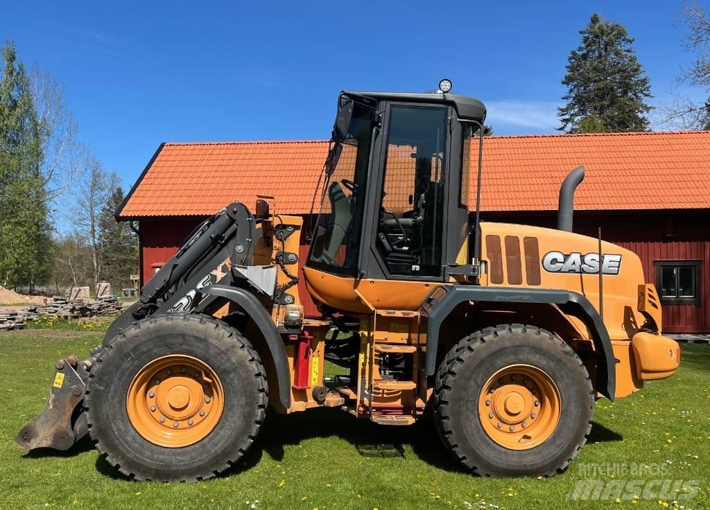 CASE 521 F XT Chargeuse sur pneus