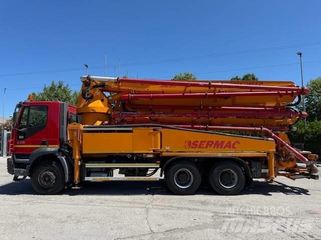 Iveco Trakker 350 Pompe à béton