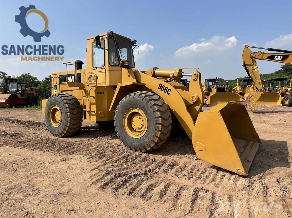 CAT 966 C Chargeuse sur pneus