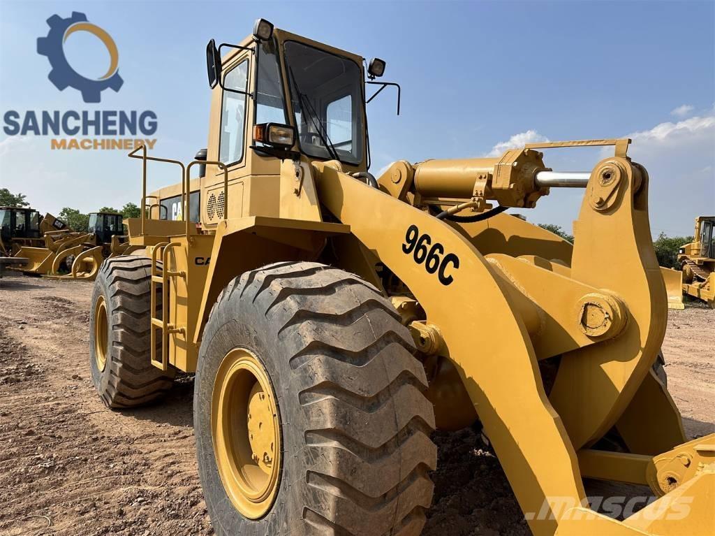 CAT 966 C Chargeuse sur pneus