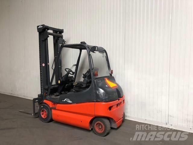 Linde E25-02 Chariots élévateurs électriques