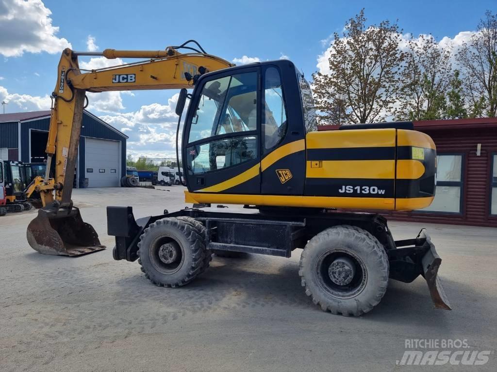 JCB JS 130 W Pelle sur pneus
