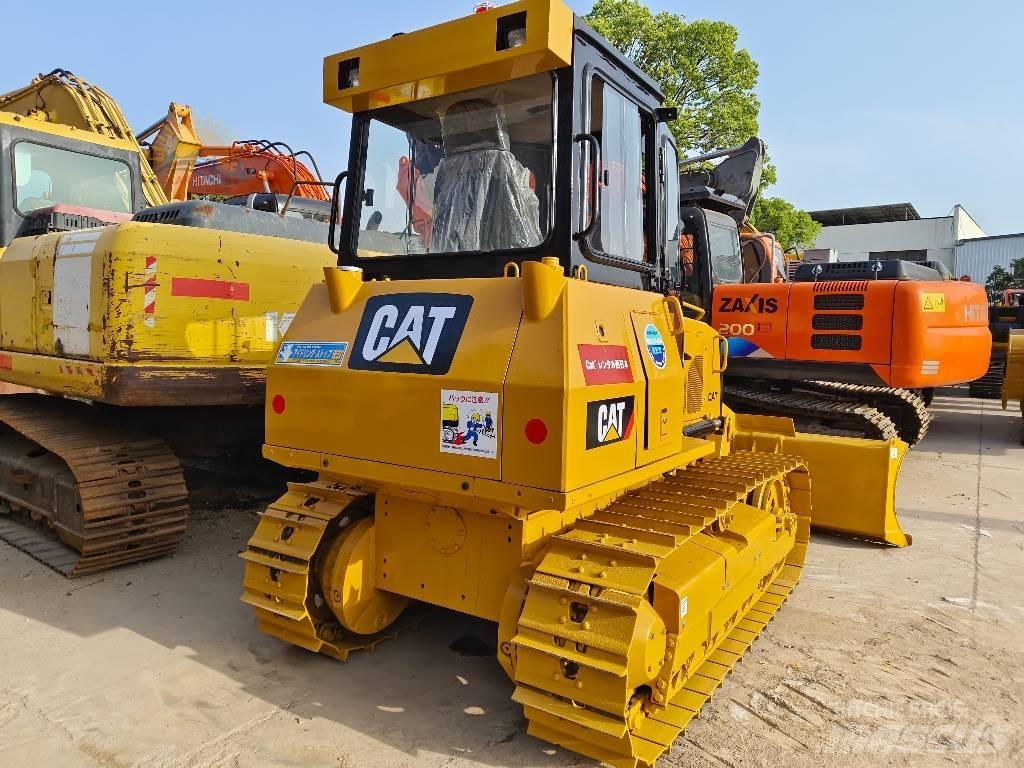 CAT D 5 K Bouteurs sur chenilles