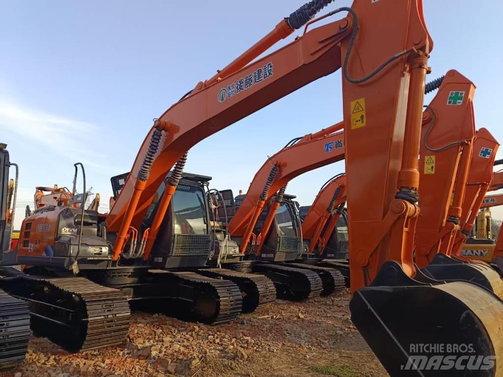 Hitachi ZX210 Pelle sur chenilles