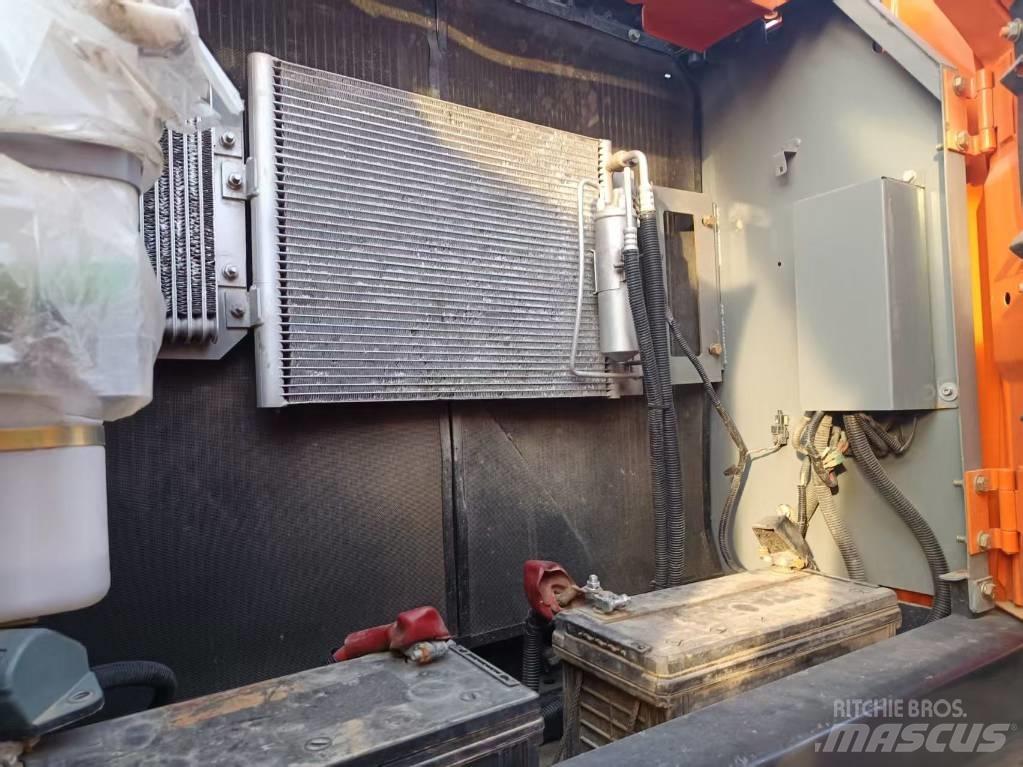 Hitachi ZX210 Pelle sur chenilles