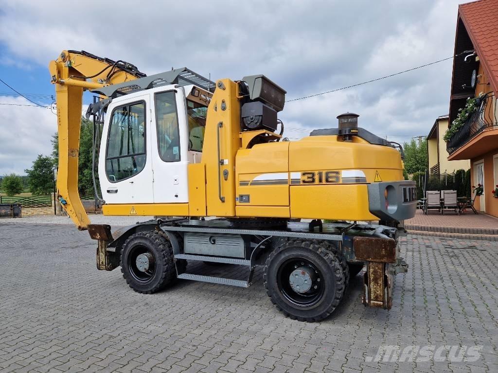 Liebherr 316 Pelle sur pneus