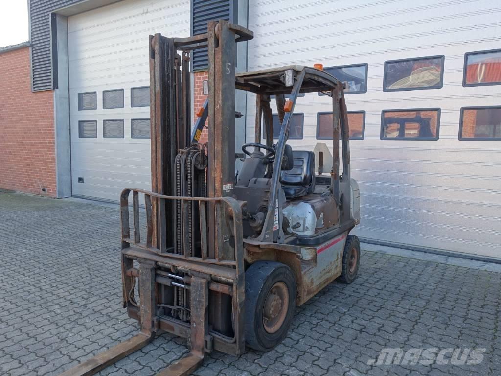 Nissan Y1D2A200 Chariots diesel