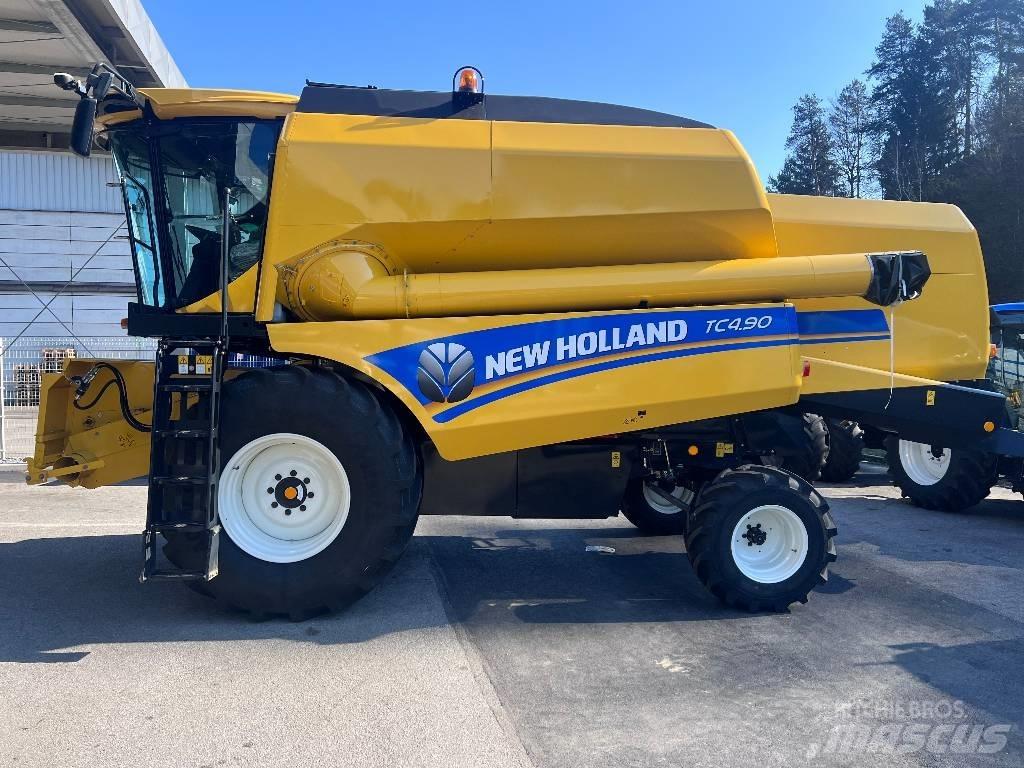 New Holland TC 4.90 Moissonneuse batteuse