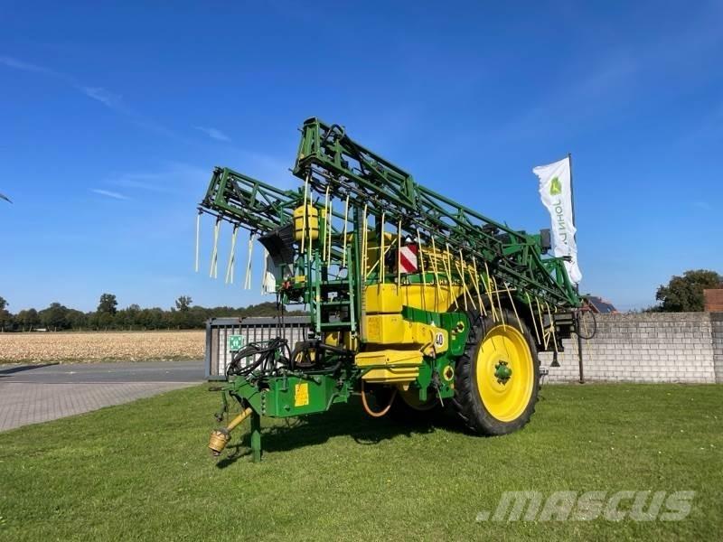 John Deere 824 Pulvérisateurs traînés