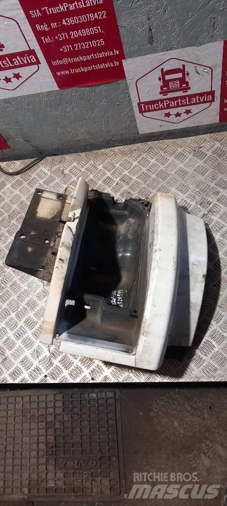 Scania 94 D.  1324599 Cabines