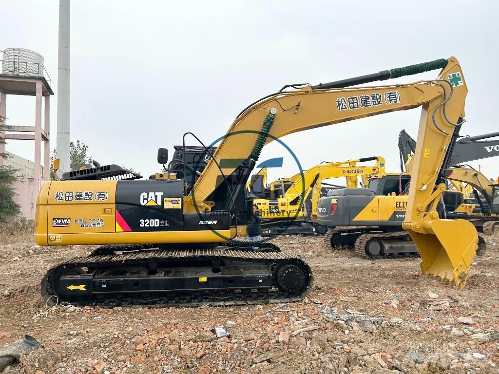 CAT 320 D2L Pelle sur chenilles
