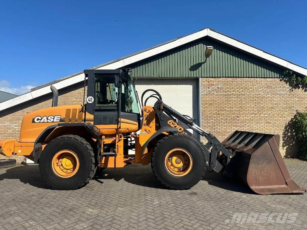 CASE 621D XT Chargeuse sur pneus