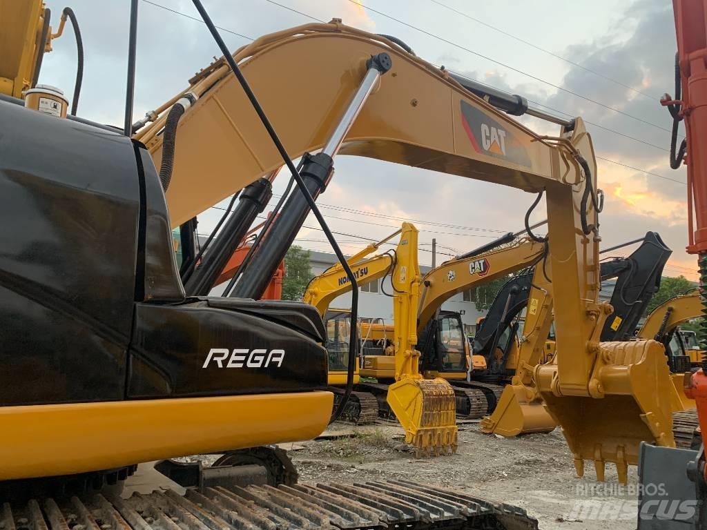 CAT 325 D Pelle sur chenilles