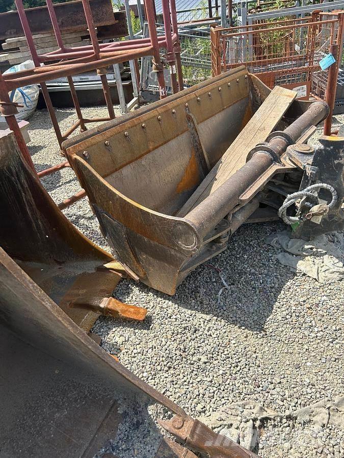 Mecalac 15MWR Godet