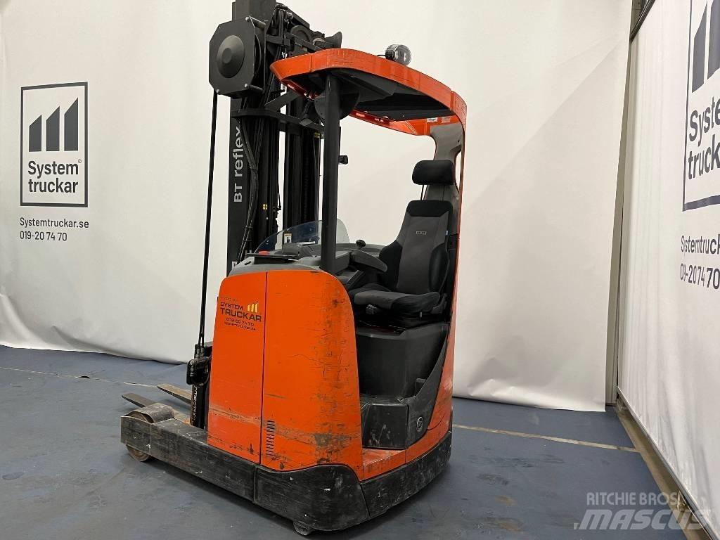 BT RRE160E Chariot à mât rétractable