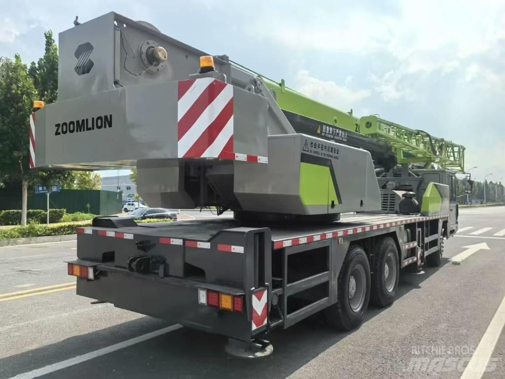 Zoomlion ZCT 251 V Palans, treuils et monte-charge