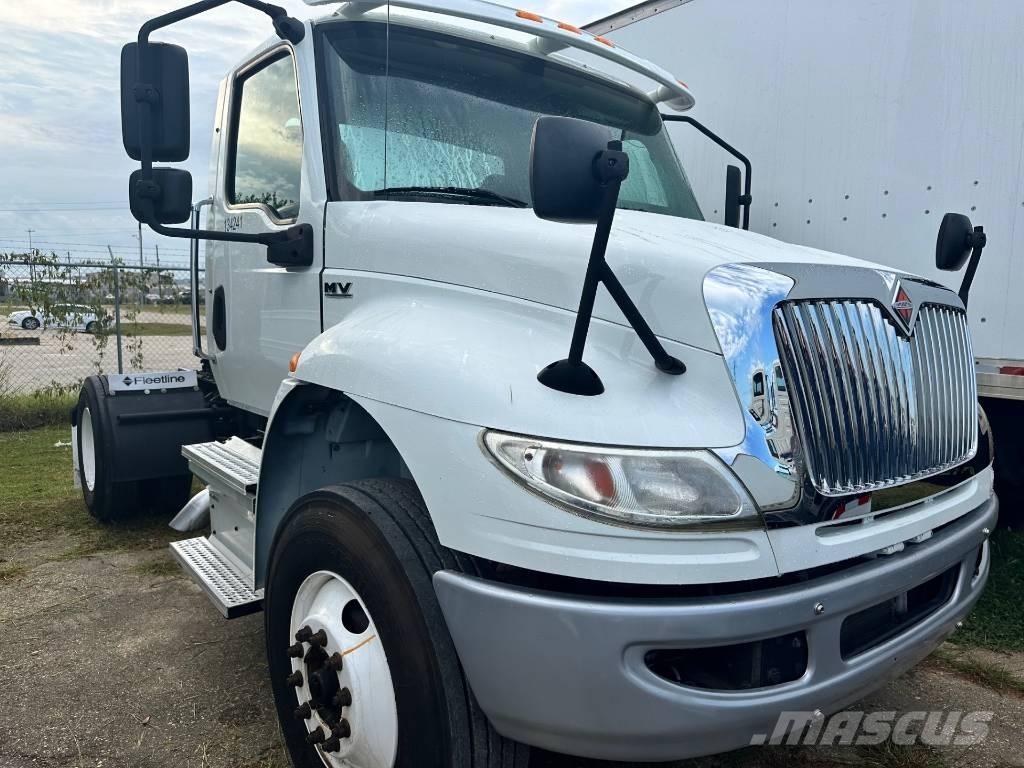 International MV607 Tracteur routier