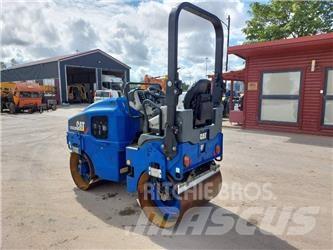 CAT CB 22B Rouleaux tandem
