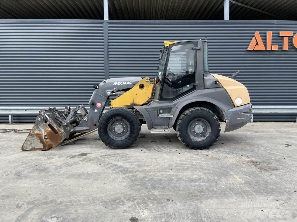Mecalac AS 700 Chargeuse sur pneus