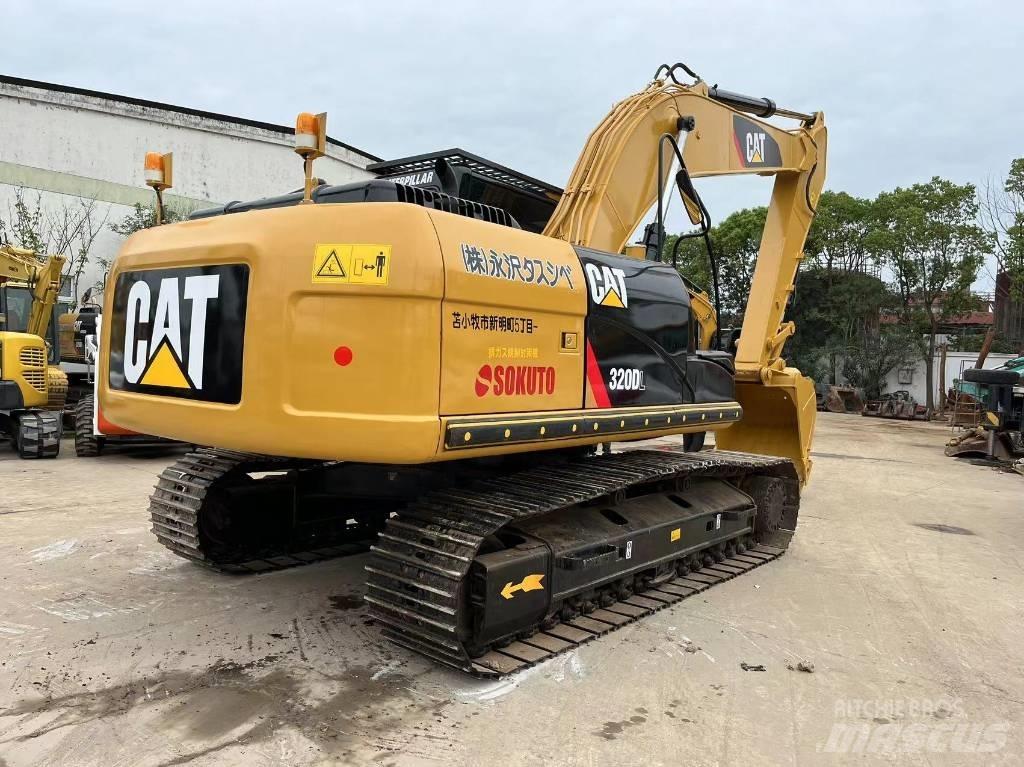 CAT 320 D Pelle sur chenilles